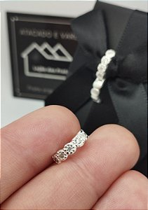 Brinco Argola com Metade em Pedras e Metade Lisa em Prata 925