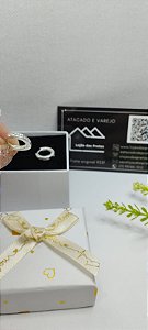 *Brinco Argola com pedras na lateral em prata 925*