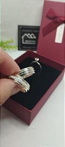*Alianças em Prata 925 6mm, com fios de Ouro 18K maciço e fileira cravejada com pedras de zircônia (2mm)*