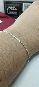 *Pulseira Espelhada Torcida 18cm x 0,2mm em prata 925*