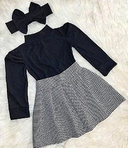Conjunto Body Preto e Saia Drapeada Xadrez