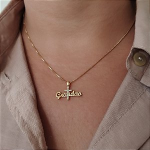 Gargantilha Gratidão C/Cruz Cravejada - Semijoia 18k - MC968-10240