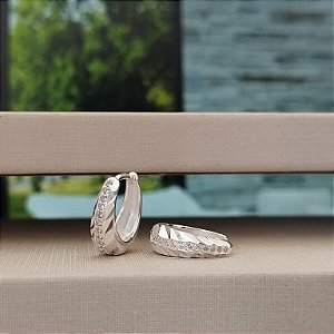 Argola Trabalhada Com Zircônias - Prata 925 - B265-40240