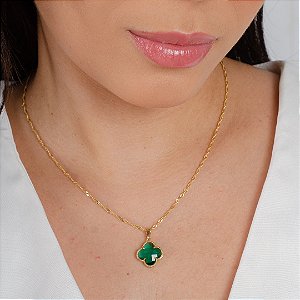 Gargantilha Singapura c/ Pingente Trevo Cor Verde - Semijoia 18k - Antialérgica