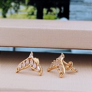 Brinco Rabo de Baleia com Zircônias - Semijóia 18k -B312-0790