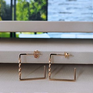 Argola Torcida Quadrada -Semijoias 18k-  B314-07130