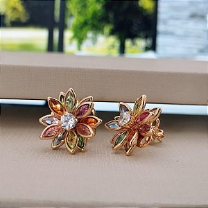 Brinco Flor Lótus Com Pedras Zircônias Multicor -Semijóia 18k - B319-13130