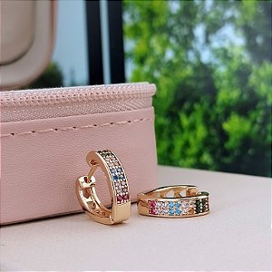 Argola Cravejada Multicor 14 mm - Semijoia 18k -B374-10138