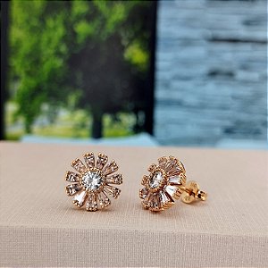 Brinco Flor Com Zircônias - Semijoia 18k - B396-11130