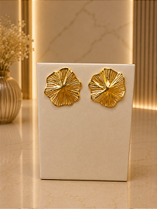 Brinco Flor - Semijoia 18k - B663