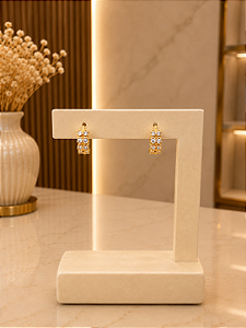 Argola Com Zircônias - Semijoia 18k - B686