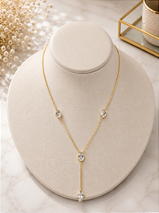 Gargantilha Gravatinha Com Zircônias - Semijoia 18k - MG1048