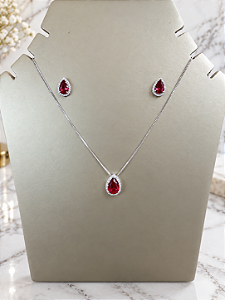 Conjunto Gota Com Zircônia Vermelha - Semijoia Banho Ródio - MCJ225