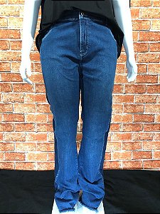 CALÇA JEANS SIMPLES FLARE PLUS SIZE