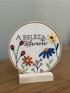 BORDADO A BELEZA DO DIFERENTE