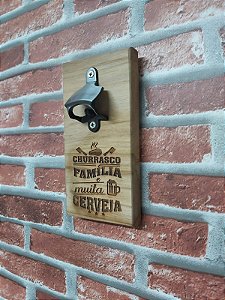 Abridor de Garrafas de Parede  Churrasco Família e Cerveja