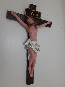 CRUCIFIXO EM RESINA 30 CM