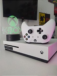 Xbox One S 1TB Semi Novo + Controle Original