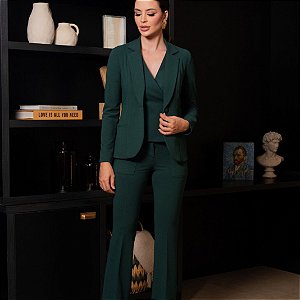 Trio em Alfaiataria no Verde Bandeira