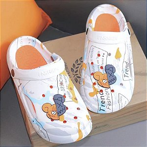 Chinelo Happy Cartoon