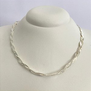Colar Torcido Prata