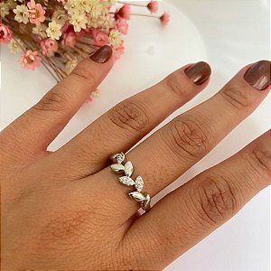 Anel Folheagem com Brilho