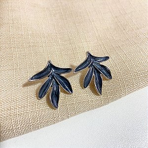 Brinco Folhagem Preto