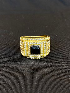 DEDEIRA COM PEDRA PRETA CRAVEJADA BANHADA A OURO 18K