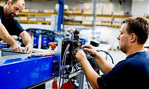 Manutenção Corretiva de Máquina Router CNC