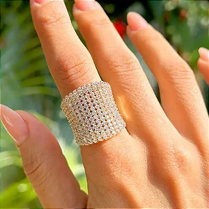 Anel em Prata Largo Tramado com Cravação Pavê com Banho de Ouro 18k