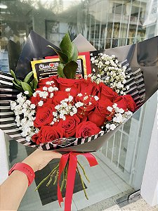 Buquê 15 Rosas Importadas