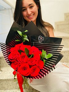Buquê 15 Rosas Importadas
