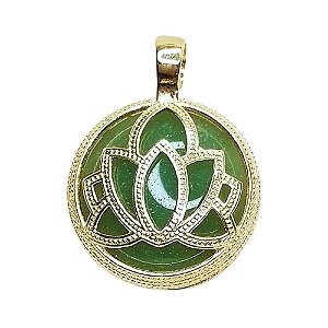 Colar com Pingente Flor de Lótus e Pedra Natural Quartzo Verde Banhado a Ouro
