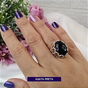 Anel com Detalhes de Mandala e Pedra Oval Ágata Preta Banhado a Ouro