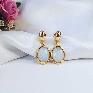 Brinco com Pedra Oval Opalina Banhado a Ouro