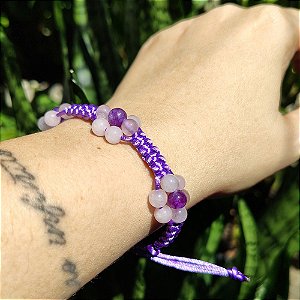 Pulseira Artesanal de Ametista e Quartzo Rosa em Flor com Fio de Seda