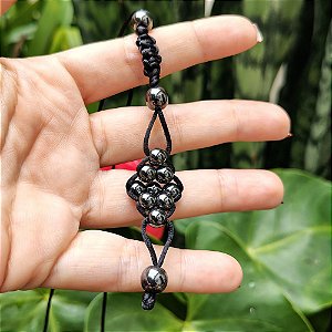 Conjunto de Colar e Pulseira de Hematita Natural em Macramê com Fio de Seda