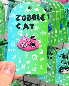 Zobble Cat Pin Artesanal