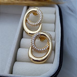 BRINCO CRAVEJADO FOLHEADO A OURO 18K