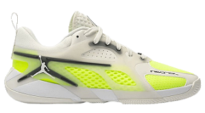 AIR JORDAN HEIR ' WHITE/ BLACK VOLT '