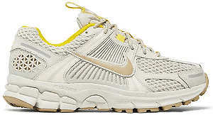 NIKE AIR ZOOM VOMERO 5 ' LIGHT BONE '