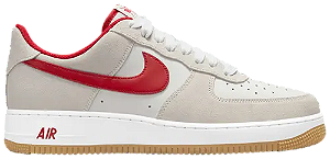 AIR FORCE 1 07' LV8 PHOTON DUST VARSITY RED