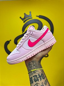 Nike Dunk Low Triple Pink - A PRONTA ENTREGA