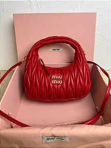 BOLSA MIU MIU WANDER MATELASSE SATIN MINI HOBO RED