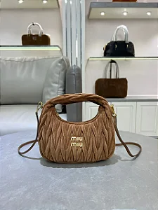 BOLSA MIU MIU WANDER MATELASSE SUEDE HOBO