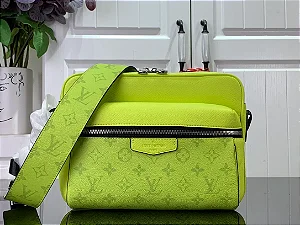 BOLSA LOUIS VUITTON YELLOW MONOGRAM TAIGARAMA OUTDOOR MESSENGER
