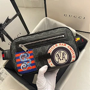 BOLSA GUCCI BLACK GG SUPREME NIGHT COURRIER BELT