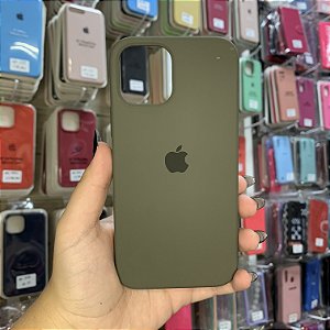 Capa Verde Musgo Rouge para iPhone 12
