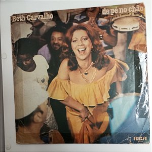 Disco de Vinil Beth Carvalho - de Pé no Chão Interprete Beth Carvalho (1978) [usado]
