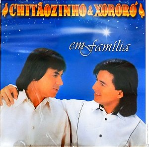 Cd Chitãozinhio e Xororo - em Familia Interprete Chitaozinho e Xororo (1997) [usado]